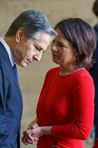 US Secretary of State Blinken and German Foreign minister Baerbock have a quiet word. Photo by US State Dept