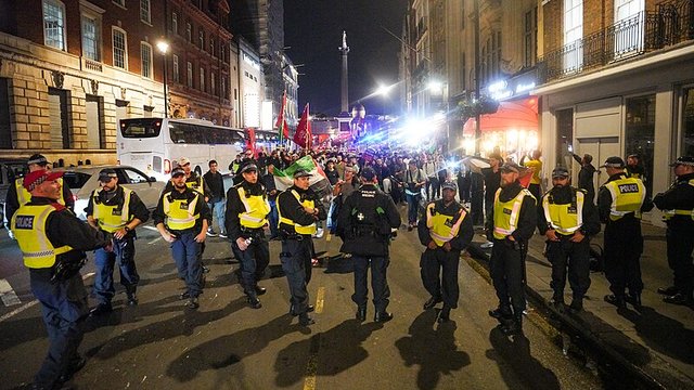 Palestine protesters in London stand up for free speech photo by Alisdare Hickson